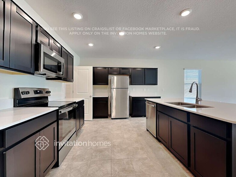 Building Photo - 4211 Bull St