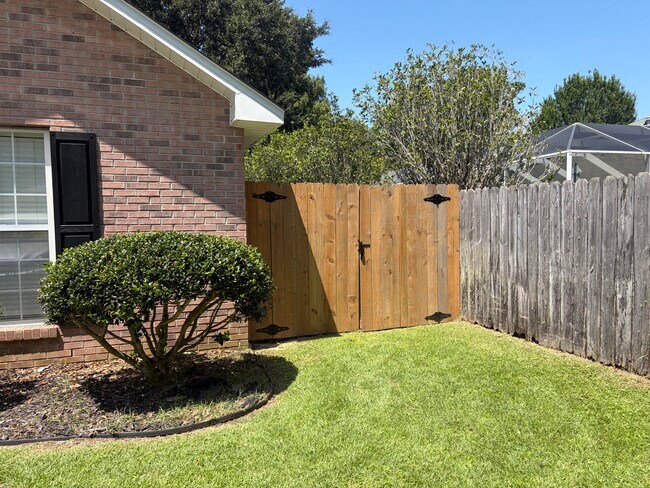 Building Photo - 1614 Chadwick Ln