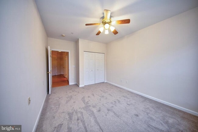 Building Photo - 712 Kings Path