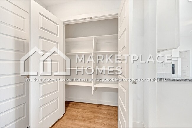 Building Photo - 561 N Goose Xing