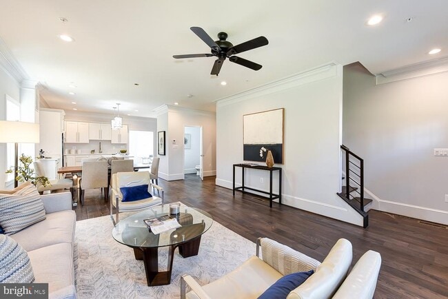 Primary Photo - 5905 Eads St NE