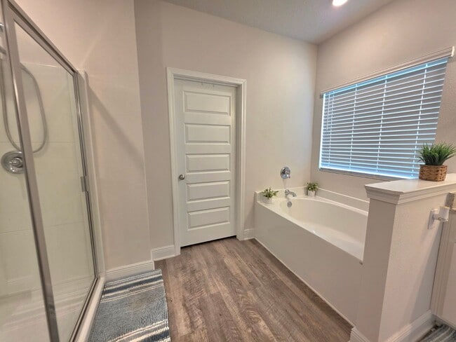Building Photo - 8055 Silver Maple Dr