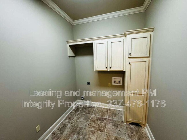 Building Photo - 106 Shadow Springs Dr