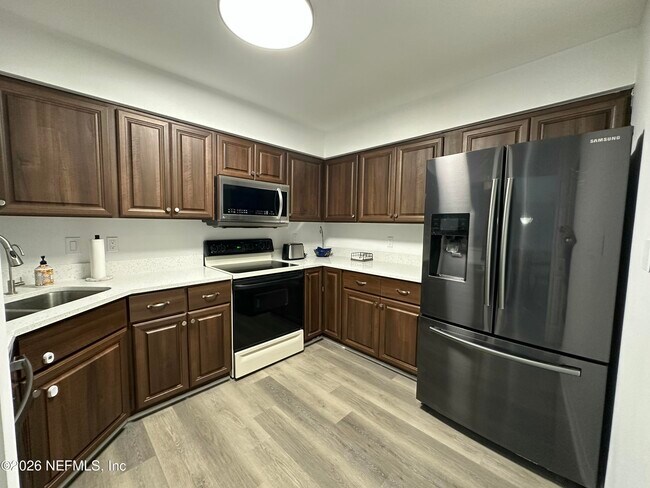 Building Photo - 3110 Sea Hawk Dr