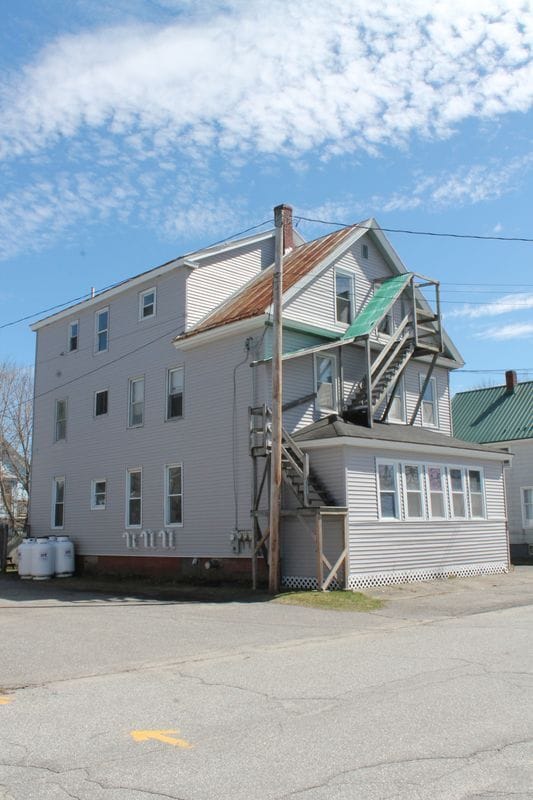 Building Photo - 20 Bellevue St