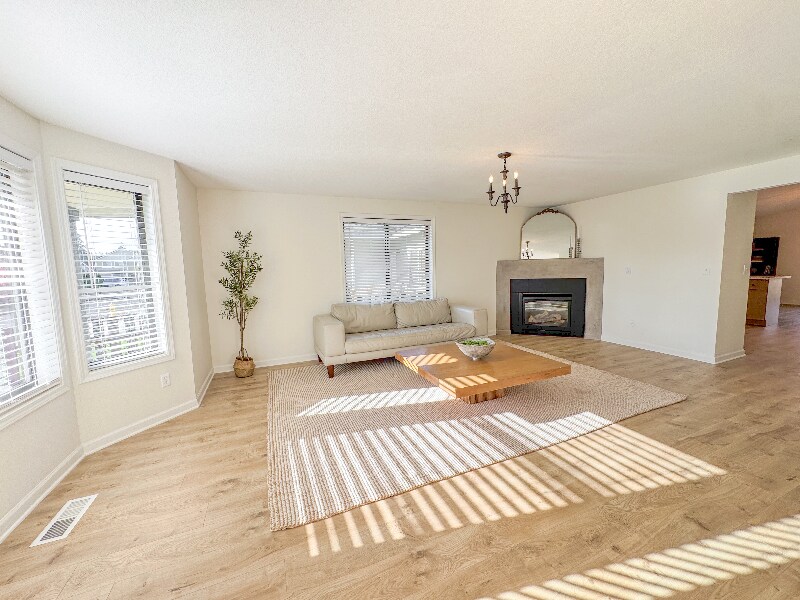 Building Photo - 12502 NE 19th St