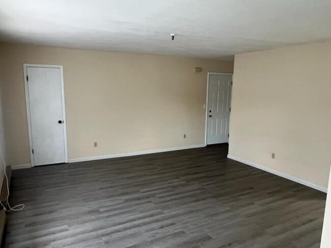 Building Photo - 91-95 Otsego St-Apt H