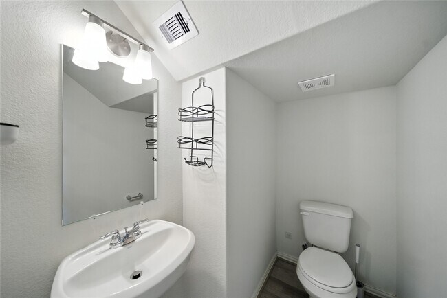 Building Photo - 1538 Revolution Way