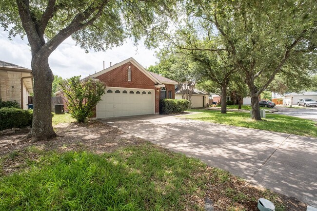 Building Photo - Imagine Coming Home to Comfort, Convenience & Style in North Austin!