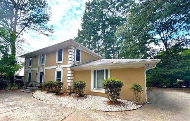 Primary Photo - 5338 Roberts Dr