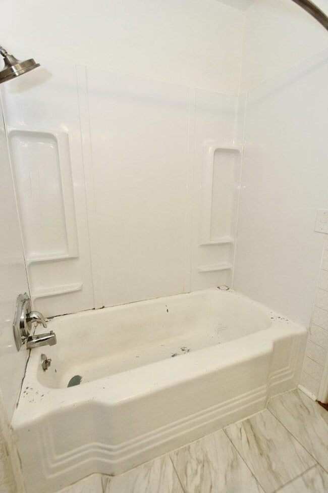 Building Photo - 1212 N 20th St