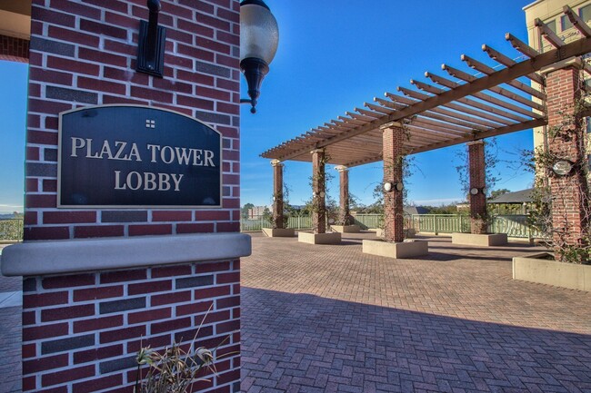 Building Photo - Plaza Tower 1010