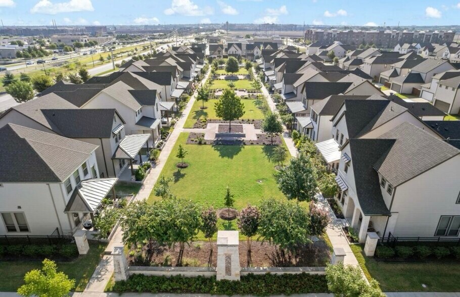 Building Photo - 4143 Runway Mews