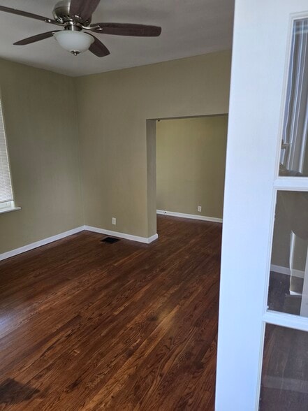 Building Photo - 2512 Homestead Pl