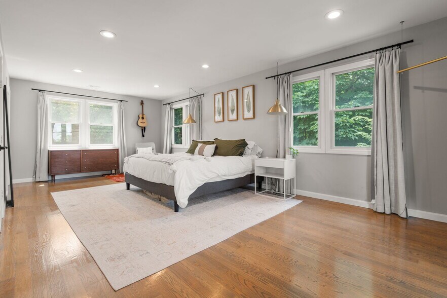Master Bedroom - 21 Glenley Ter
