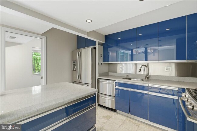 Building Photo - 1425 Northgate Square