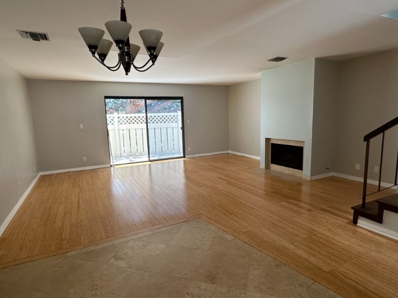 Building Photo - 4365 McLaughlin Ave