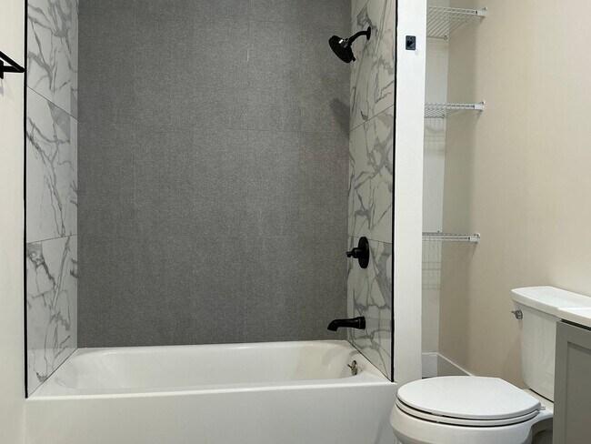 Building Photo - Refine Tyler Realty LLC