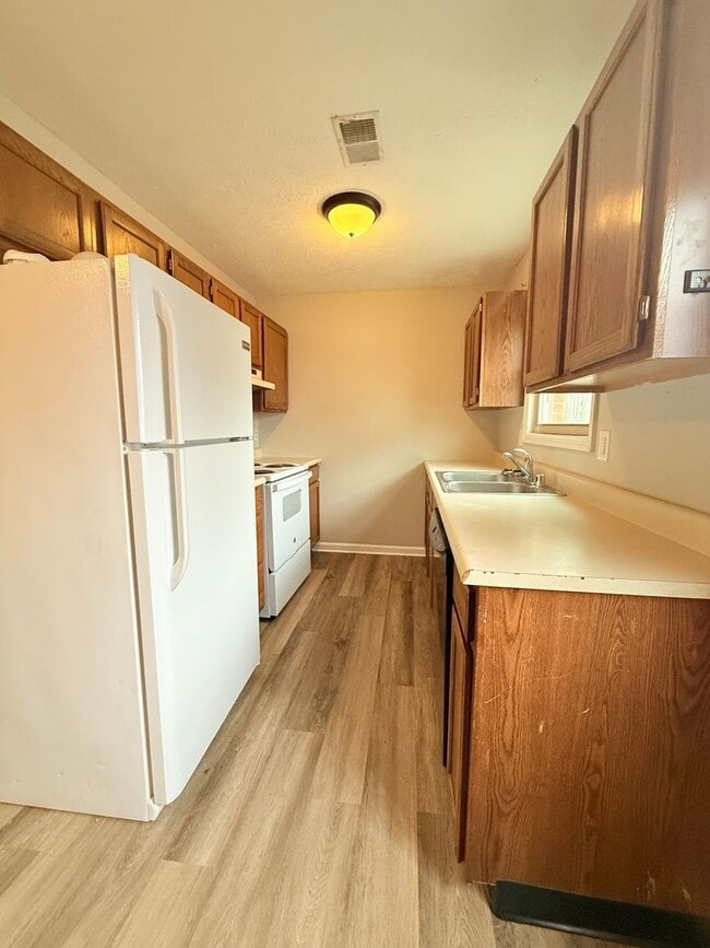 Building Photo - 171 S Killarney Ln