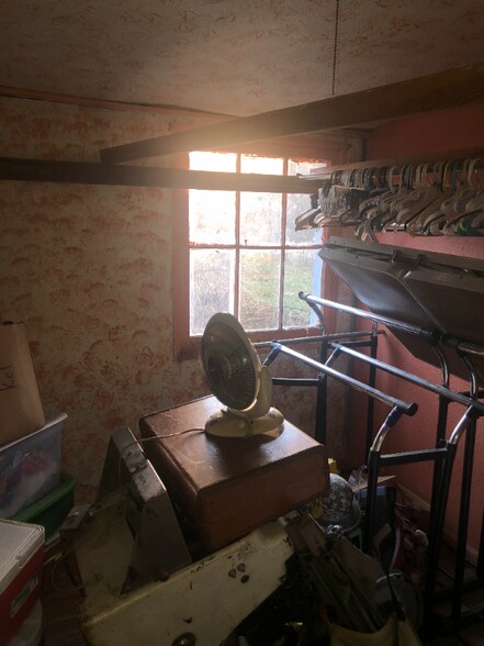 Building Photo - 8438 High St