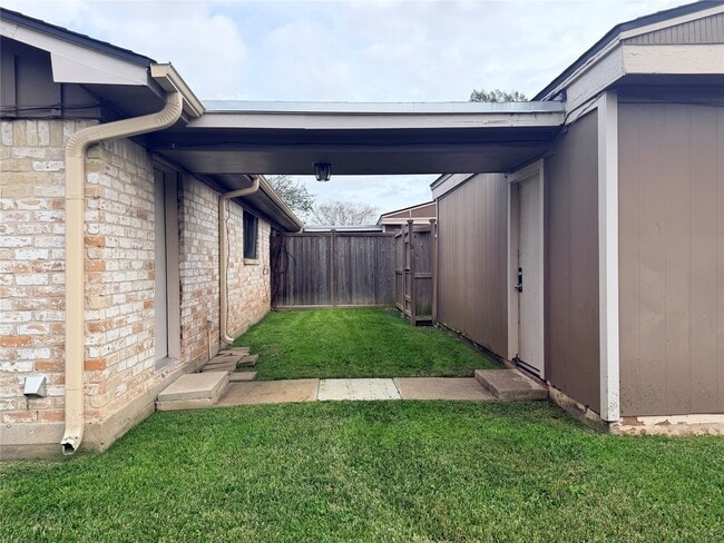 Building Photo - 10402 Belfast Rd