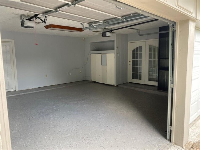 Building Photo - 6211 Westwick Dr