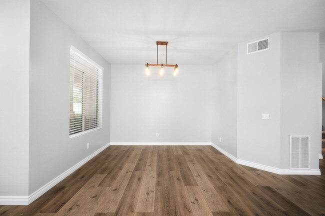 Building Photo - **7543 W Liberty Pkway #655 Fontana** Beau...