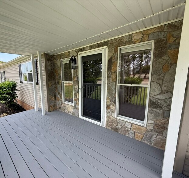 Front Porch - 1489 Kelley Ct