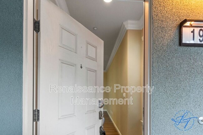 Building Photo - 194 S Veracruz Pl