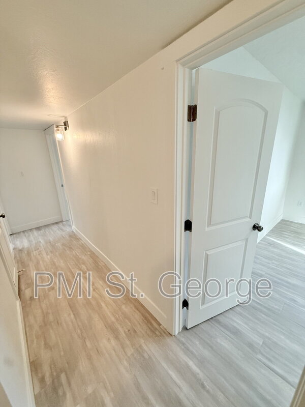 Building Photo - 288 W Diagonal