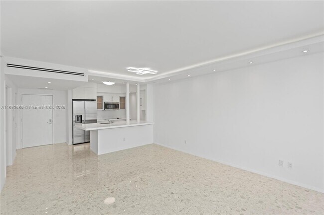 Building Photo - 325 S Biscayne Blvd