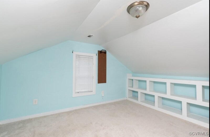 Primary Photo - 2203 Edwards Ave