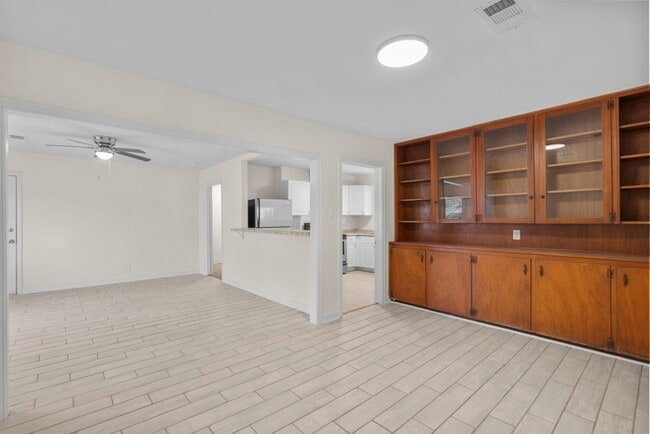 Building Photo - 2817 4th Ave N