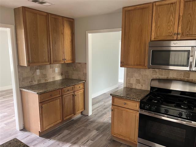 Building Photo - 300 Whisenant Dr