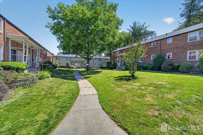 Building Photo - 513 Brooklawn Ave