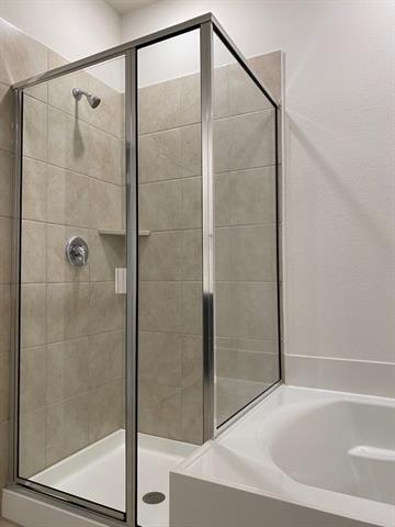 Building Photo - 2405 Klamath Dr