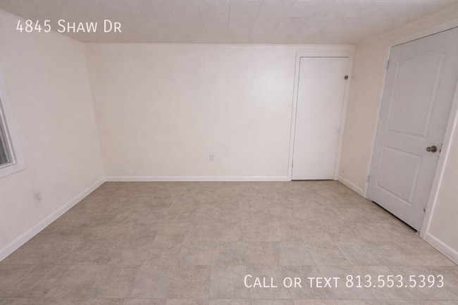 Building Photo - 4845 Shaw Dr