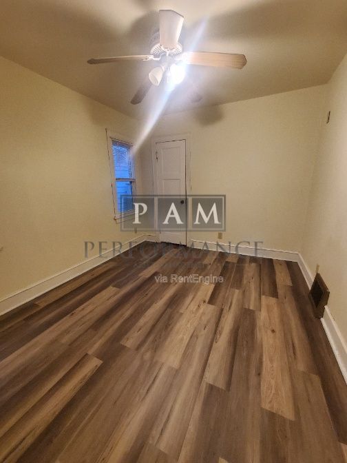 Building Photo - 1114 16th Ave