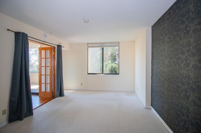 Building Photo - 101 Lombard St