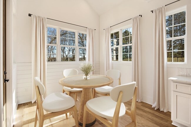 Building Photo - 641 Fletcher Rd