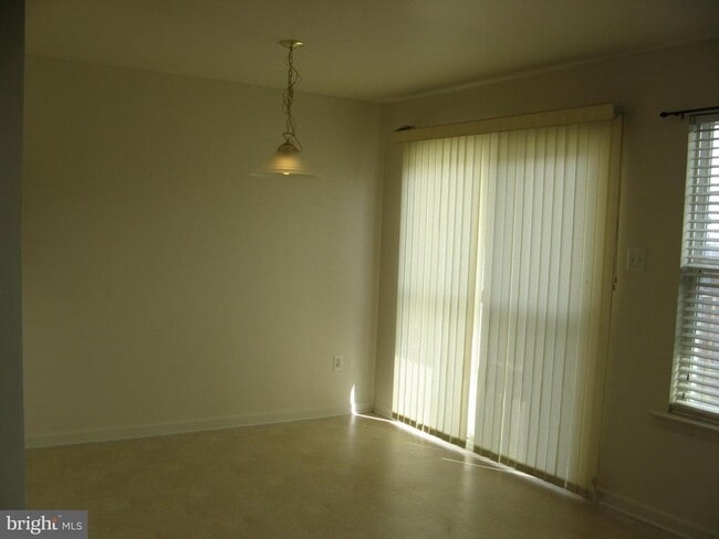 Building Photo - 108 Monticello Square
