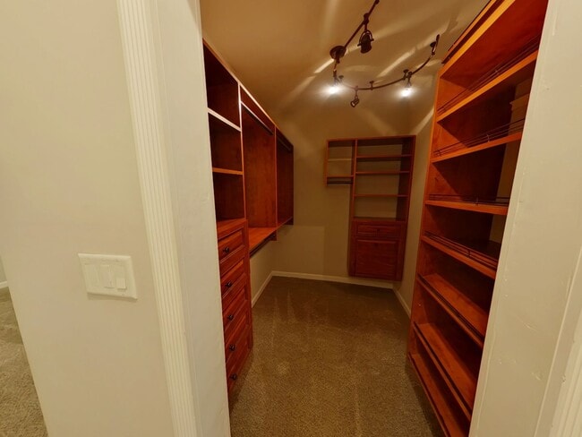 Building Photo - 144 S Sedgwick St