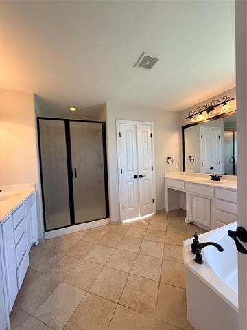 Building Photo - 213 Briarstone Dr