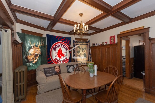 Building Photo - 9/1 Renovated 6BR/3BA near Oak Sq, Mass Pike, BC