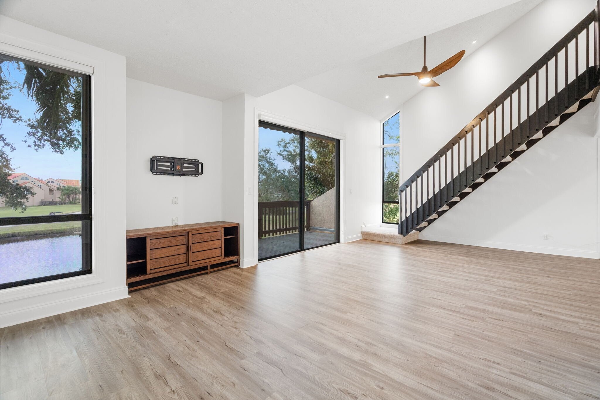 Building Photo - 1328 Pelican Creek Crossing