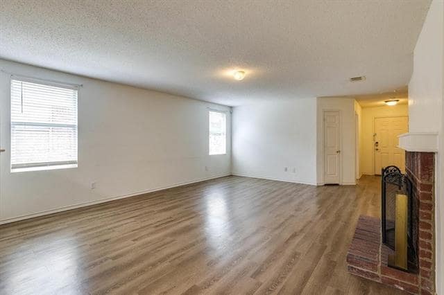 Building Photo - 638 Silvertop Rd
