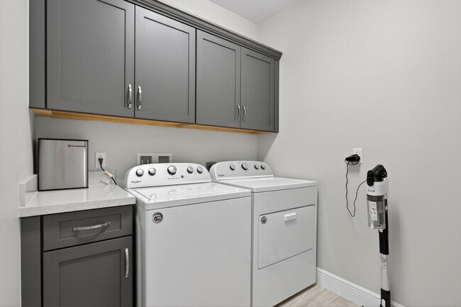 Building Photo - 1835 Sandpiper Pointe Pl