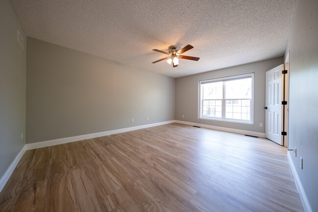 Building Photo - 5008 Bluff Heights Trail SE
