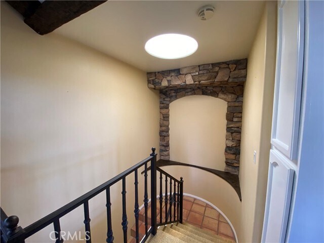 Building Photo - 6031 Shadowbrook Cir