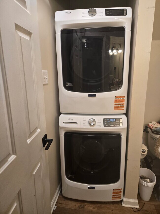 Building Photo - 186 Exton Rd